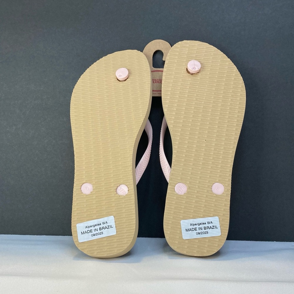 Havaianas NWOT Disney Slim Flip Flops Golden Minnie Mouse USA Women's Size 7/8 - Picture 2 of 7